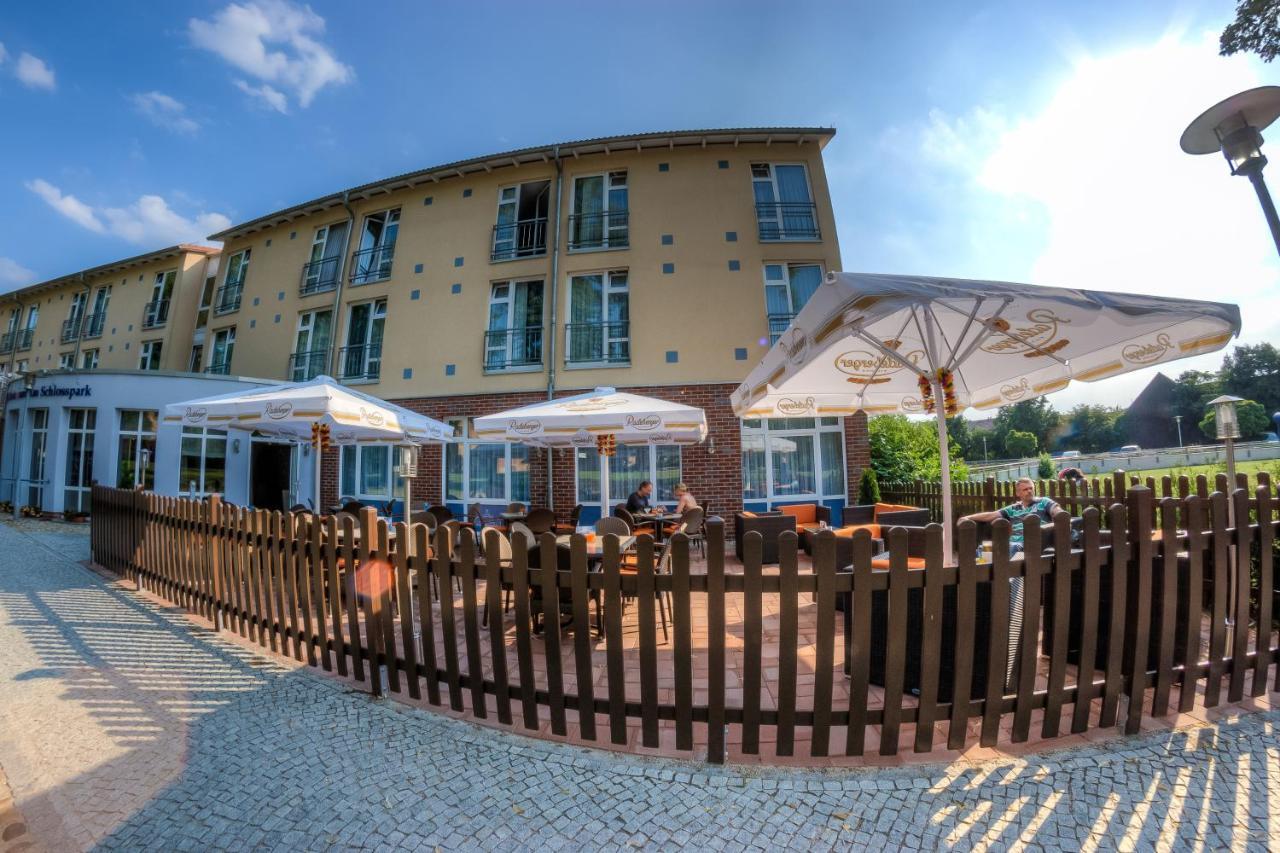 Hotel & Restaurant Am Schlosspark Dahme  Exterior photo