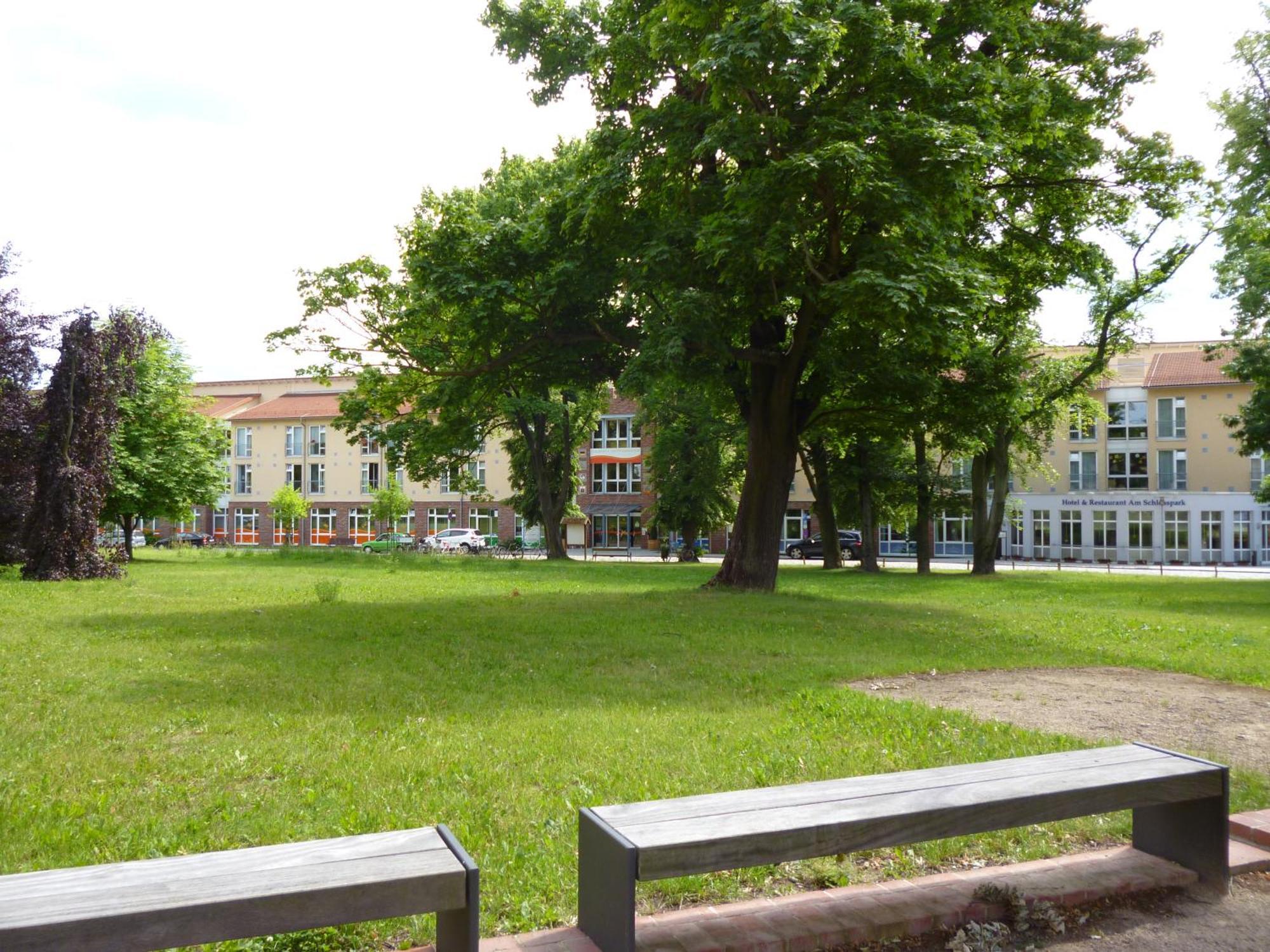 Hotel & Restaurant Am Schlosspark Dahme  Exterior photo