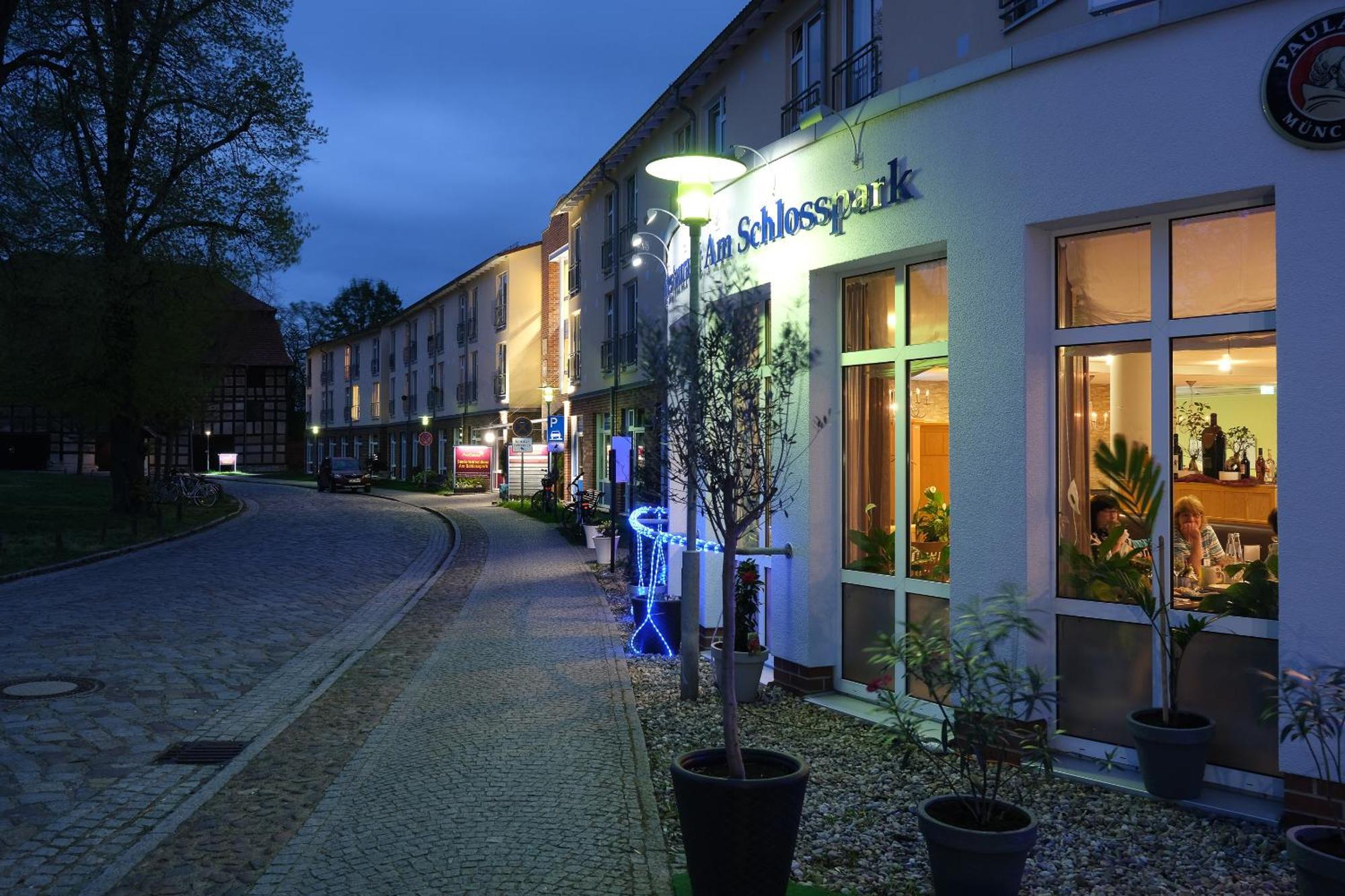 Hotel & Restaurant Am Schlosspark Dahme  Exterior photo