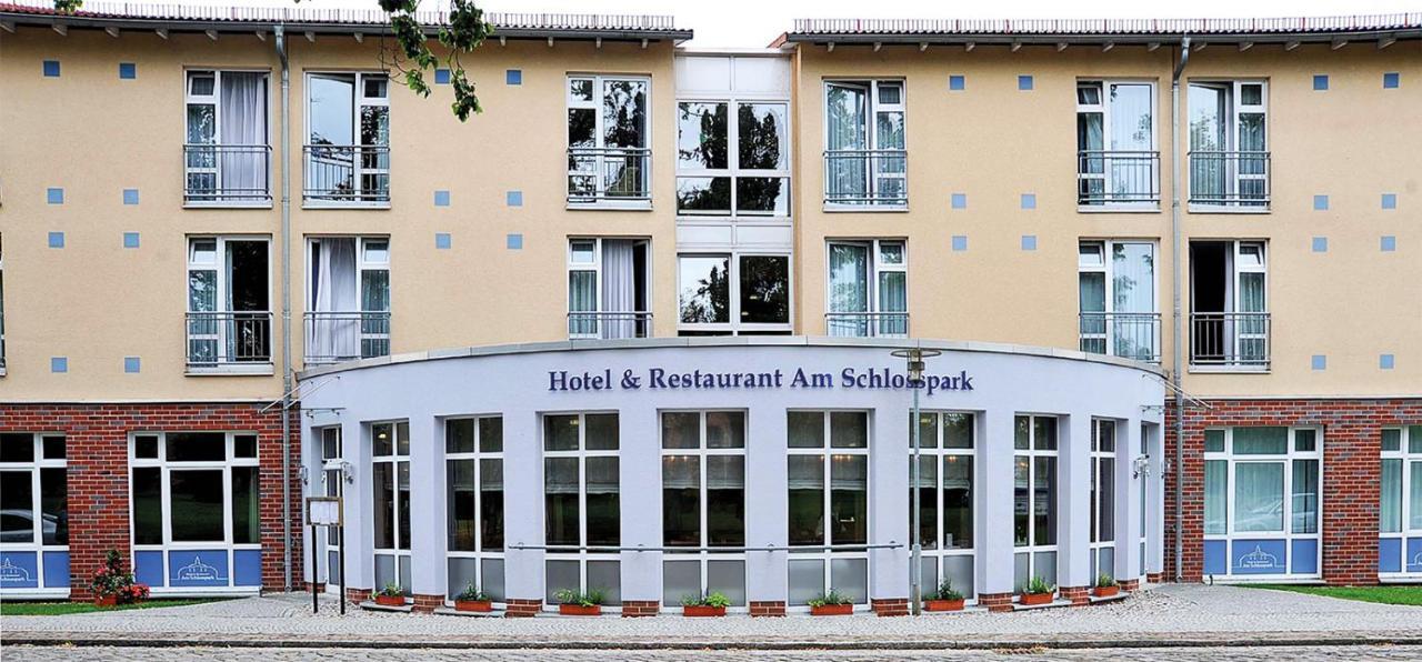 Hotel & Restaurant Am Schlosspark Dahme  Exterior photo